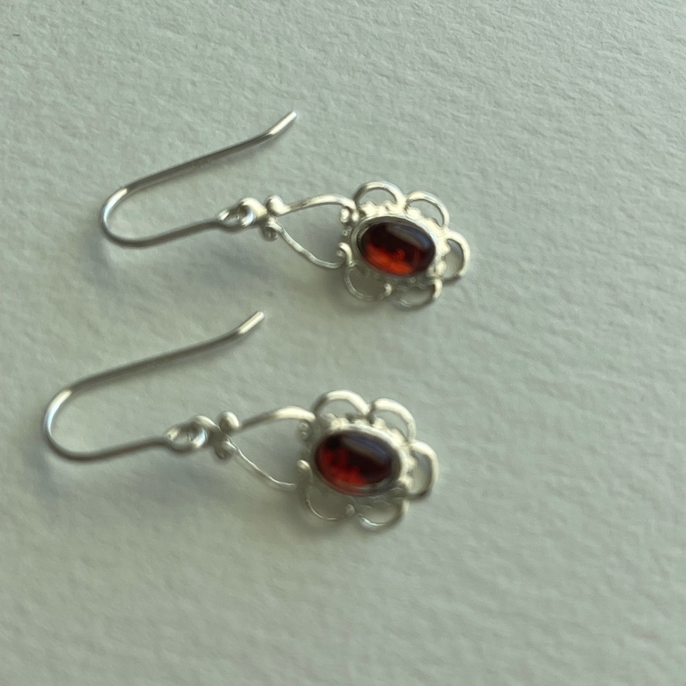 Handmade, Sterling Silver & Garnet filigree dangle earrings